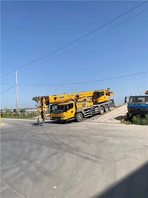 石屏县吊车作业时，可能会产生哪些额外收费项目？